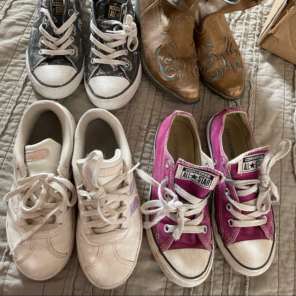 Lot of four shoes